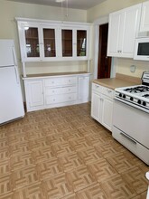 79 Foster Ave, Unit 1 in Sayville, NY - Foto de edificio - Building Photo