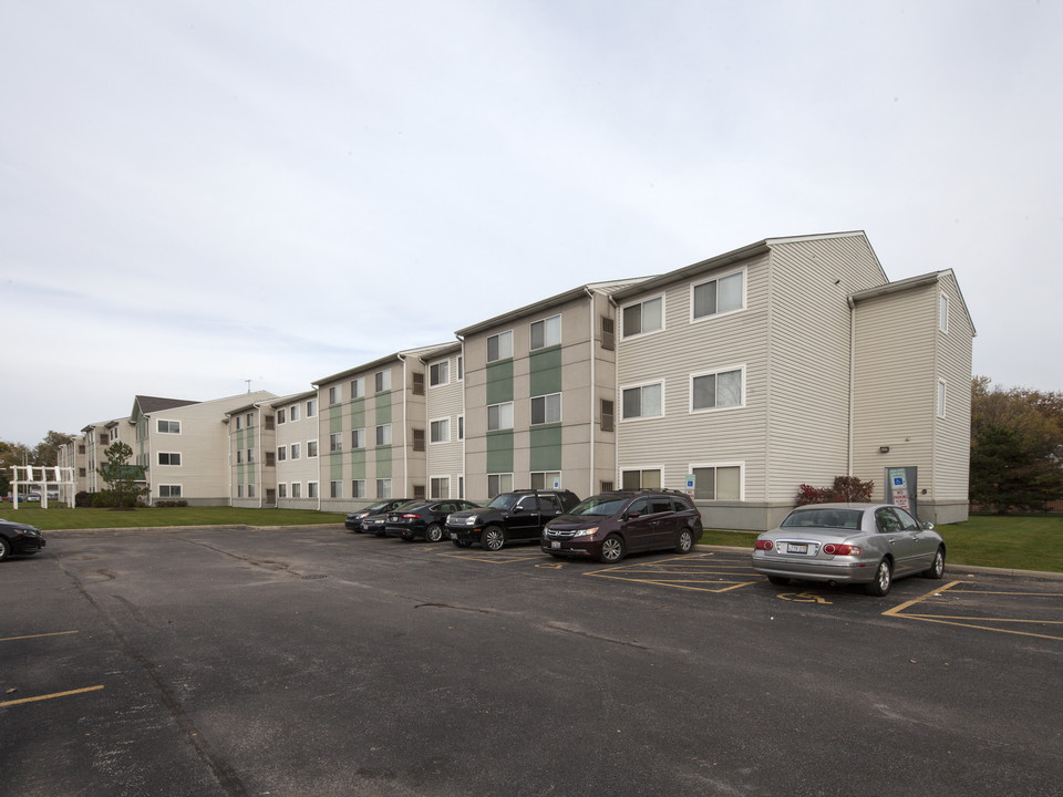 Bethlehem Village Apartment in Harvey, IL - Foto de edificio