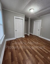 512 S Government St in Lincolnton, NC - Foto de edificio - Building Photo