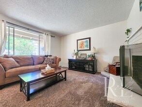 3000 Ruby Ct SE in Port Orchard, WA - Building Photo - Building Photo