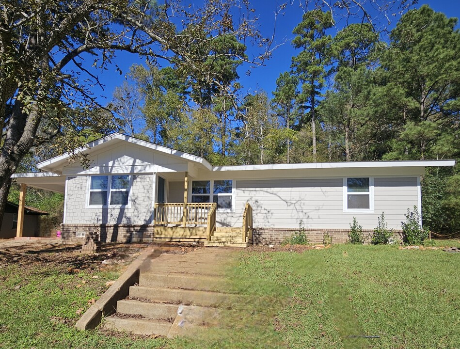 120 Houston St in Rusk, TX - Building Photo