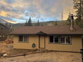1215 Mt Shasta Cir in South Lake Tahoe, CA - Building Photo