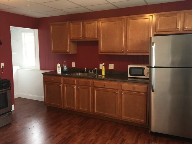 289 Chelsea St, Unit 2