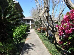 213 Bendel Rd, Unit 115 in Lafayette, LA - Foto de edificio - Building Photo