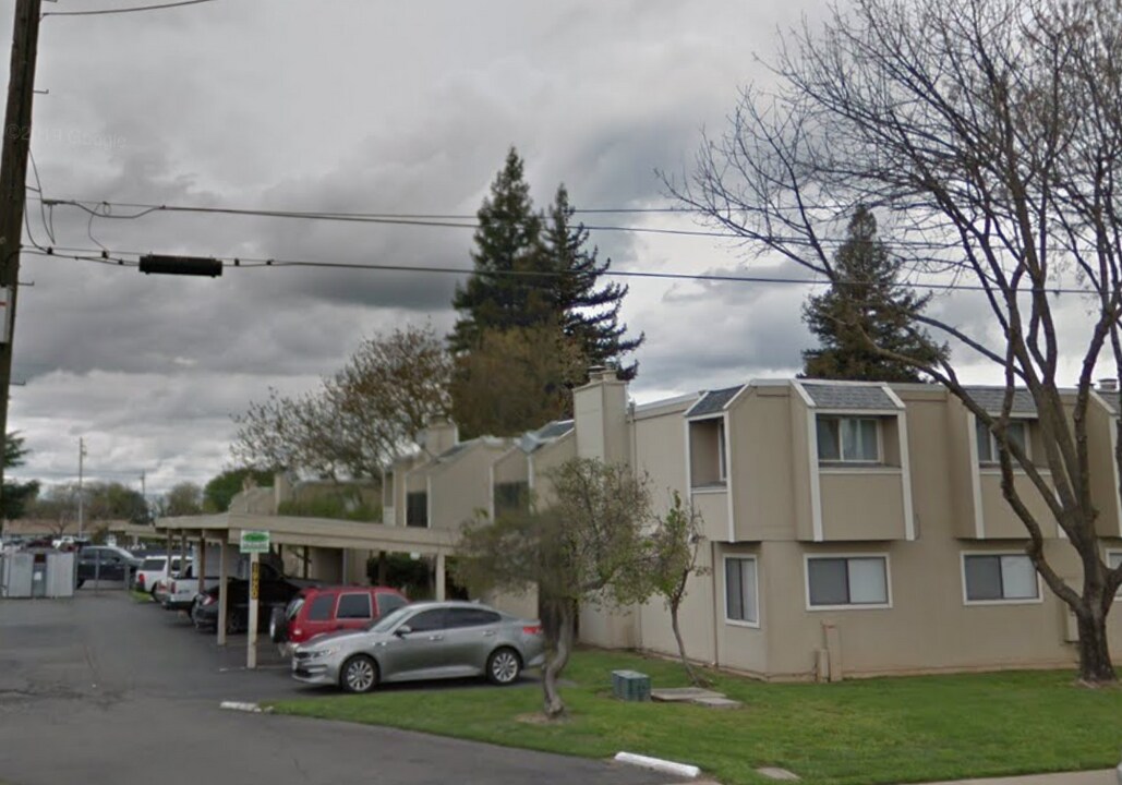1910 Ahern St in Marysville, CA - Building Photo