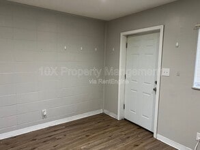 317 Clarendon Ave in Columbus, OH - Building Photo - Building Photo