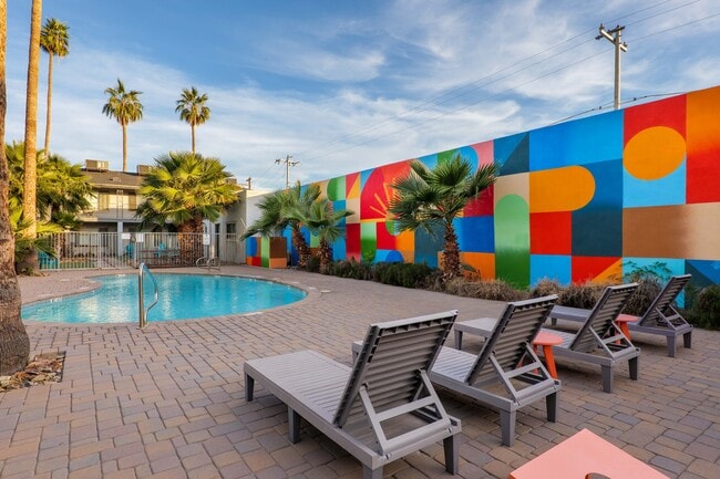 1333 E Thomas Rd in Phoenix, AZ - Building Photo - Building Photo