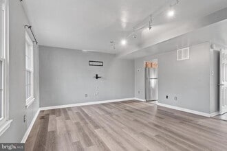 6234 Ducketts Ln in Elkridge, MD - Building Photo - Building Photo