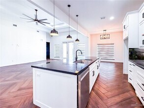 17 N 9th St in McAllen, TX - Building Photo - Building Photo