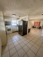 252 NW 48th Pl in Miami, FL - Building Photo - Building Photo
