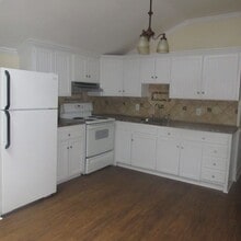 2211 Blue Creek Rd in Jacksonville, NC - Building Photo - Building Photo