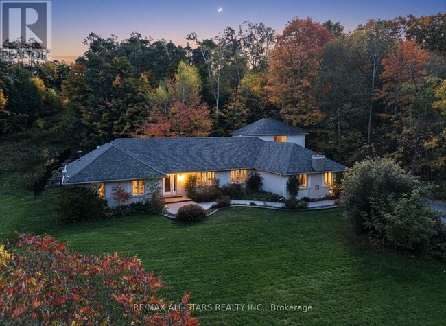 property at 40 Algonquin Forest Dr
