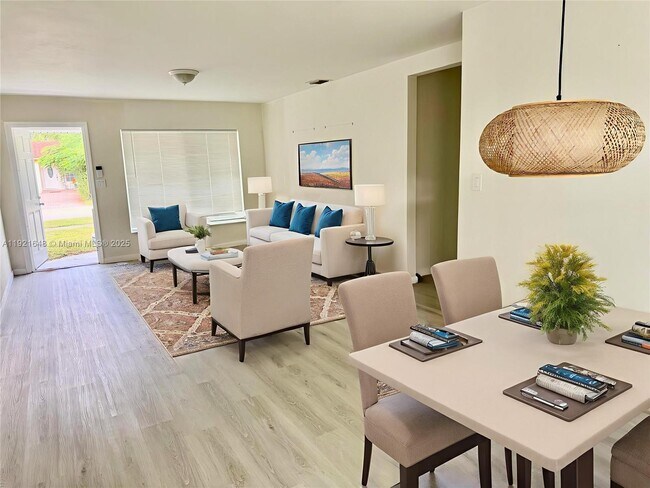 2546 Scott St in Hollywood, FL - Building Photo - Building Photo