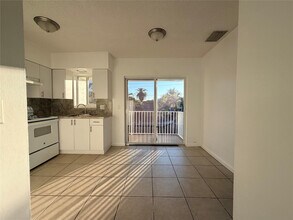 600 S Luna Ct-Unit -24 in Hollywood, FL - Building Photo - Building Photo