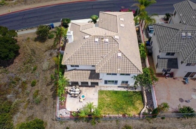 10394 Valley Waters Dr in Spring Valley, CA - Building Photo - Building Photo