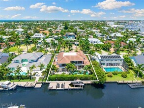 590 17th Ave S in Naples, FL - Building Photo - Building Photo