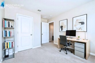 8764 W Reventon Dr, Unit 201 in Arizona City, AZ - Building Photo - Building Photo