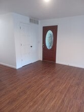 55881 SW Cherry Grove Dr in Gaston, OR - Foto de edificio - Building Photo