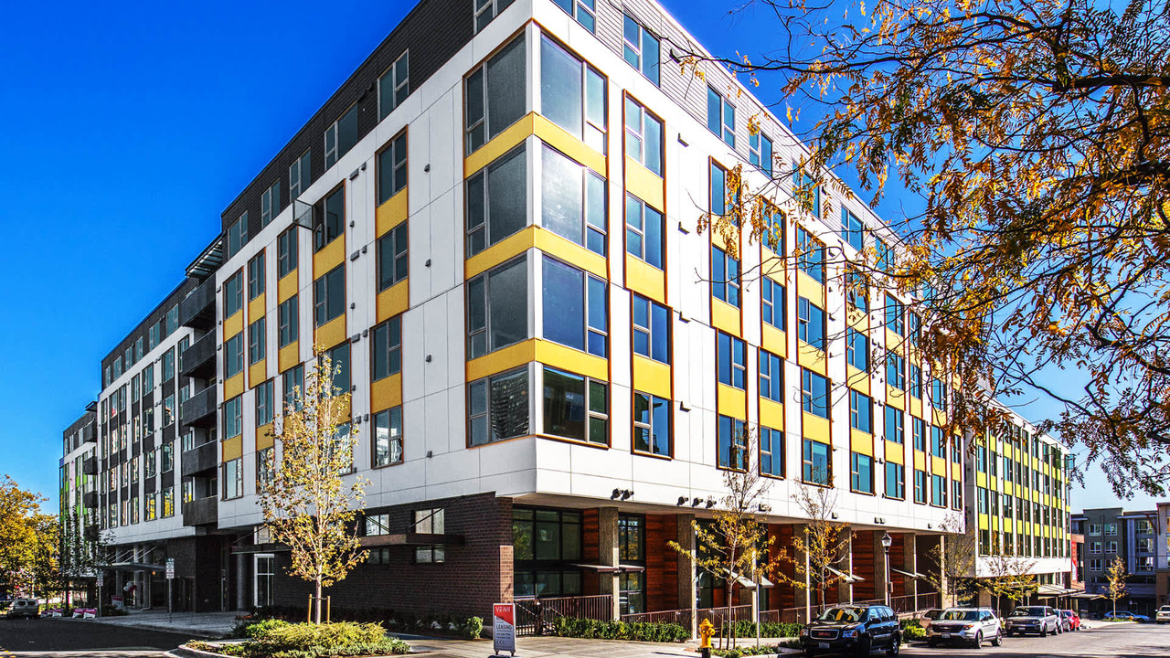 Venn at Main in Bellevue, WA - Building Photo