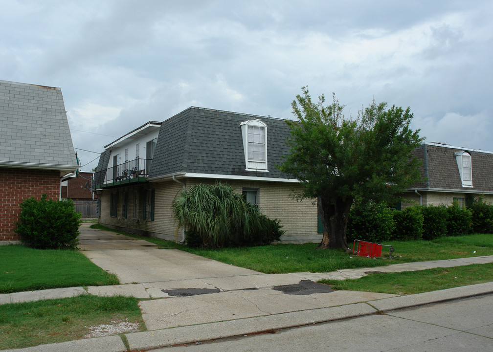 3000 Houma Blvd in Metairie, LA - Foto de edificio