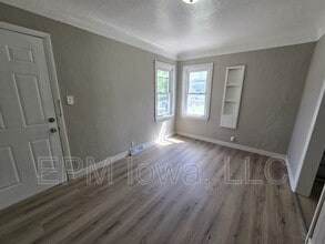 634 Englewood Ave in Waterloo, IA - Building Photo - Building Photo