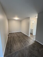 Broadway Crossing Apartments in Merrillville, IN - Building Photo - Building Photo