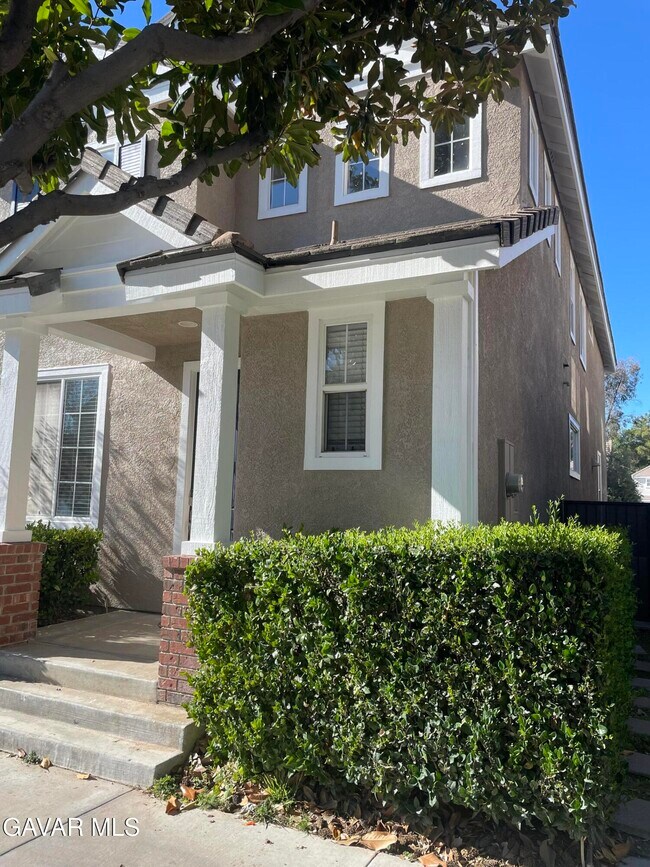 23339 Clearwater Ln in Santa Clarita, CA - Building Photo - Building Photo
