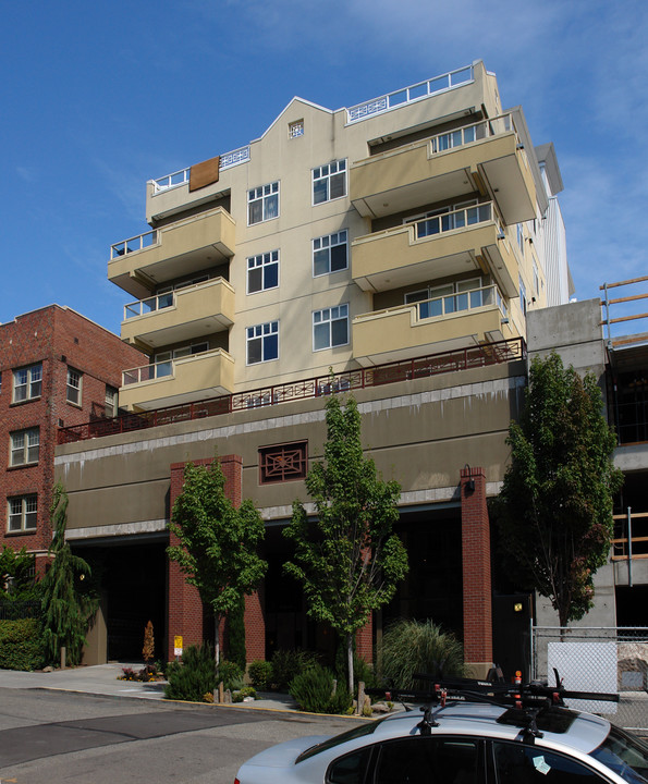 The Centre Court in Seattle, WA - Building Photo