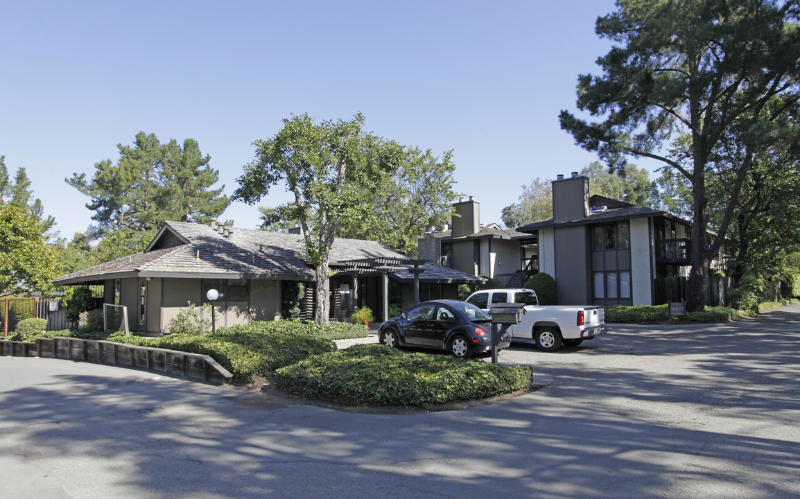 Marquee at Diablo Pines in Walnut Creek, CA - Foto de edificio