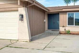 8401 Dube Ct in Santee, CA - Building Photo - Building Photo