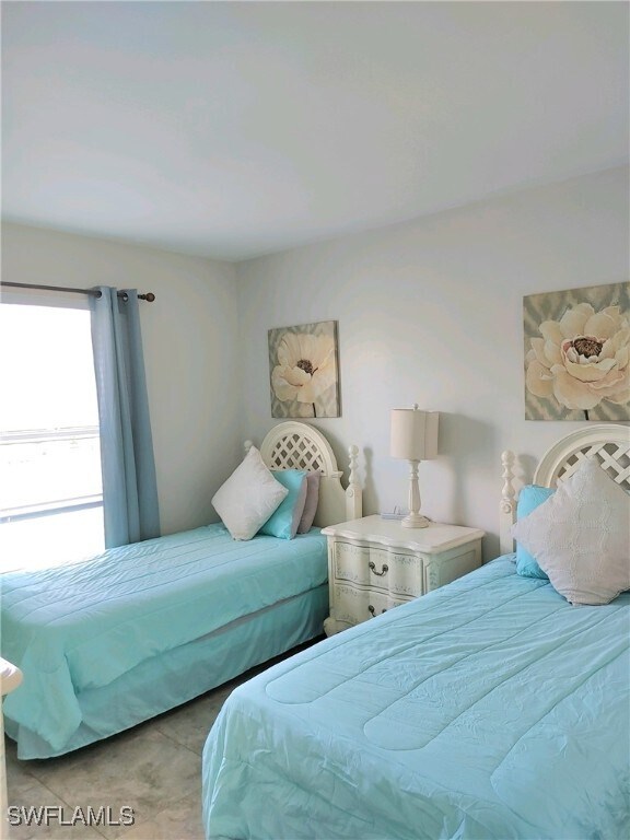 property at 2840 Shoreview Dr