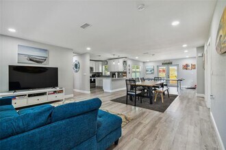 2221 Calexico Way S in St. Petersburg, FL - Building Photo - Building Photo