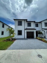 34503 SW 191st Ct in Florida City, FL - Building Photo