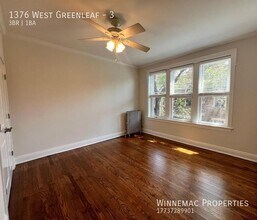 1376 W Greenleaf Ave in Chicago, IL - Building Photo - Building Photo