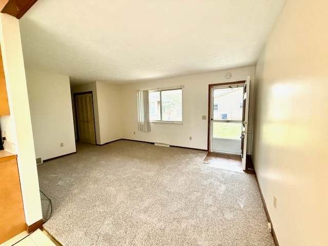 6247 Amanda Dr in Saginaw, MI - Foto de edificio - Building Photo