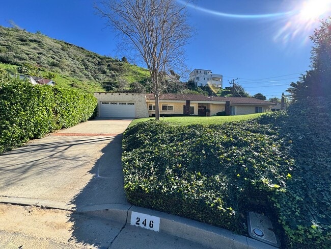 246 Grandridge Ct in Ventura, CA - Building Photo - Building Photo