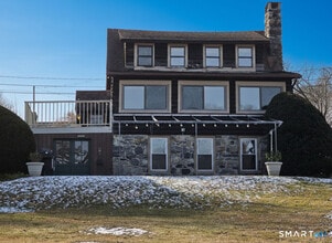 23 Cedar Dr in Danbury, CT - Building Photo - Building Photo