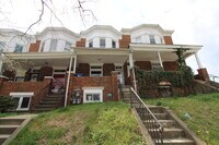 2929 Baker St photo'