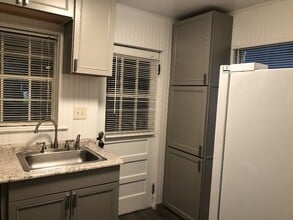 1132 Cherry Laurel St in Tallahassee, FL - Building Photo - Building Photo