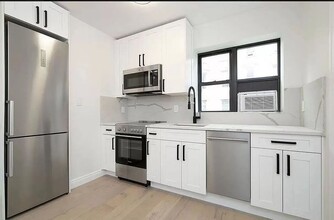 133 Ludlow St in New York, NY - Building Photo - Building Photo