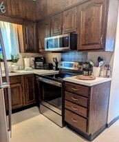 4709 Cedarvale Rd, Unit Utilities Incl in Syracuse, NY - Building Photo