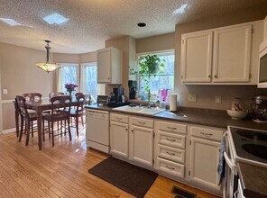 4 Wexford Dr in Durham, NC - Building Photo - Building Photo