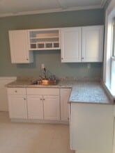 119 Pleasant St, Unit #3 in Gloucester, MA - Building Photo - Building Photo