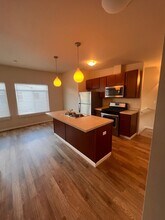174 Willow View Circle in Anchorage, AK - Building Photo - Building Photo