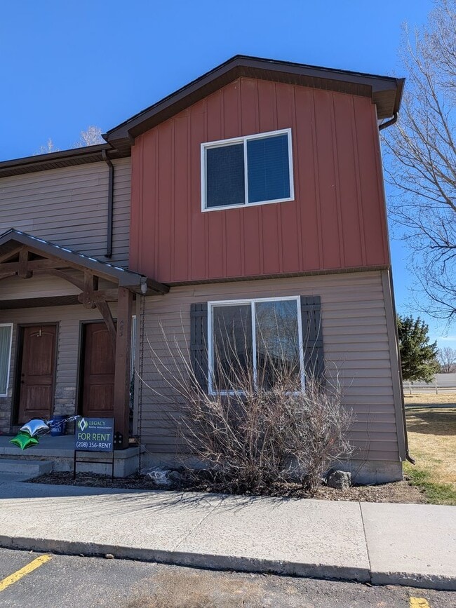 683 Countryside Ave in Rexburg, ID - Building Photo - Building Photo