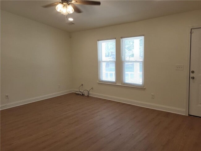 686 Alex Way SW in Atlanta, GA - Building Photo - Building Photo