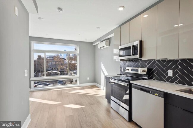 1615 Poplar St in Philadelphia, PA - Building Photo - Building Photo
