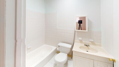 918 Pine St in Philadelphia, PA - Building Photo - Building Photo