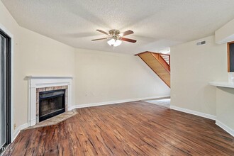 7820 Falcon Rest Cir, Unit 7820 in Raleigh, NC - Building Photo - Building Photo