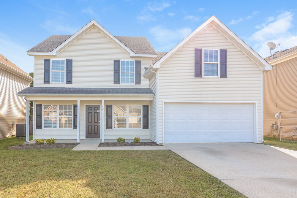 1421 Westview Dr in Murfreesboro, TN - Building Photo